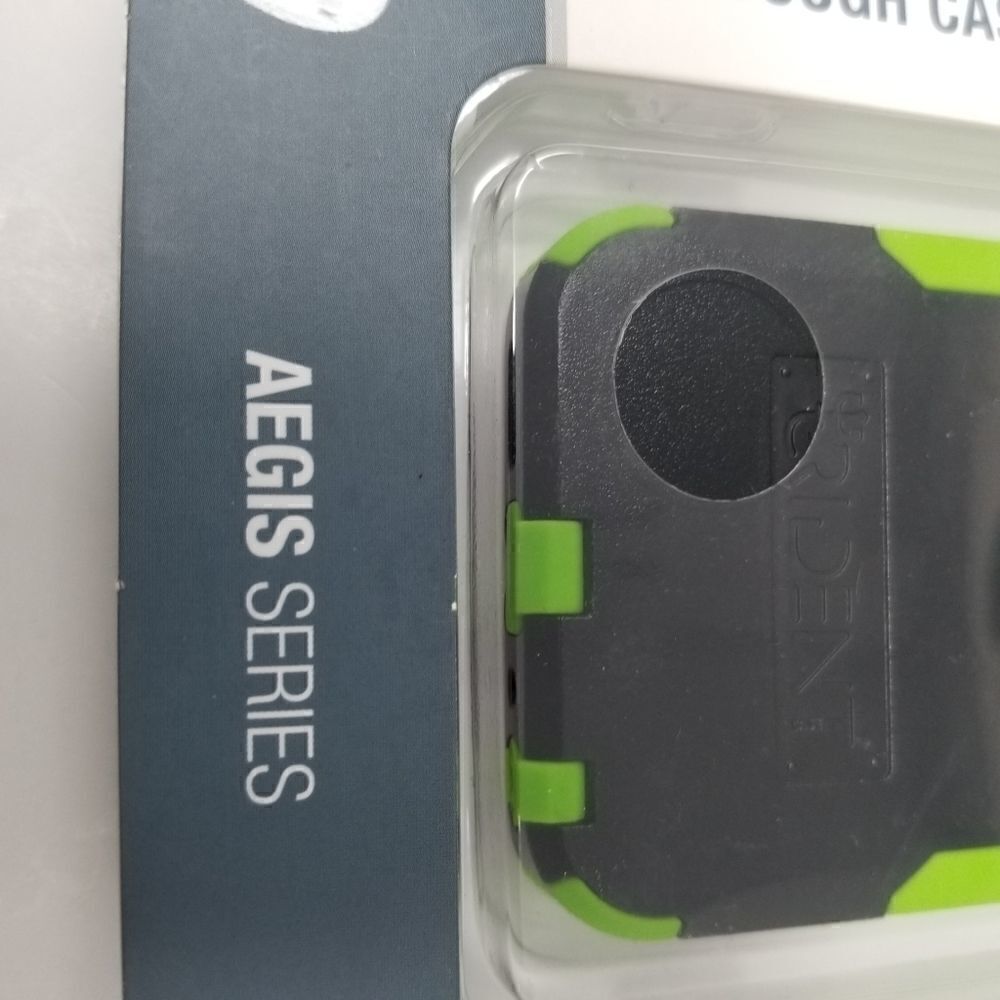 Phone Case for APPLE IPHONE 5. - Picture 4 of 13